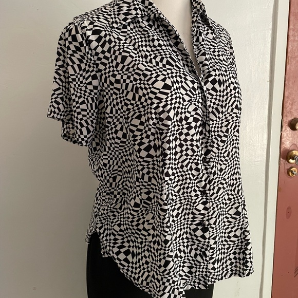Woman’s Black and White Geometric Shirt - Picture 3 of 5